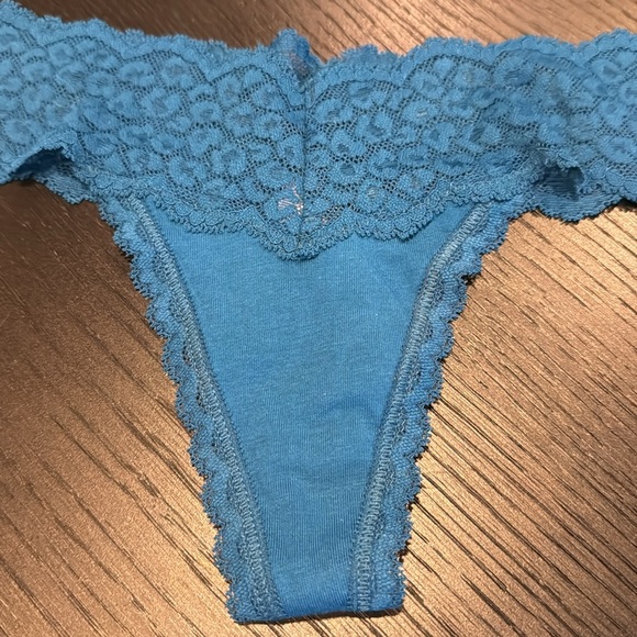 Victoria’s Secret deep teal lace thong. New with tag. Small. - Picture 2 of 4